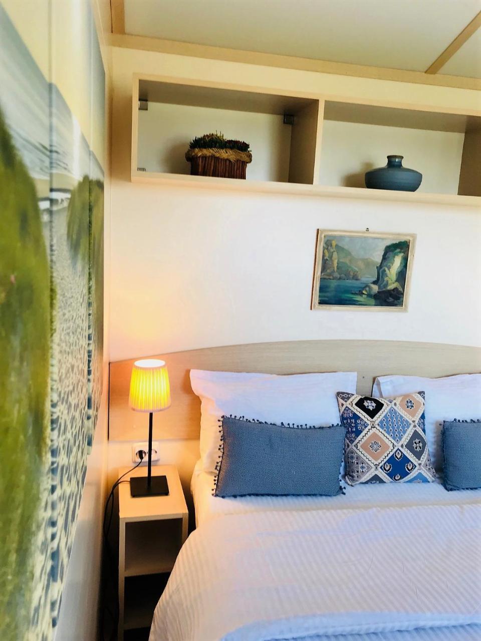 Villa Vravrona Tower & Suites Markopoulo Mesogaias Ngoại thất bức ảnh